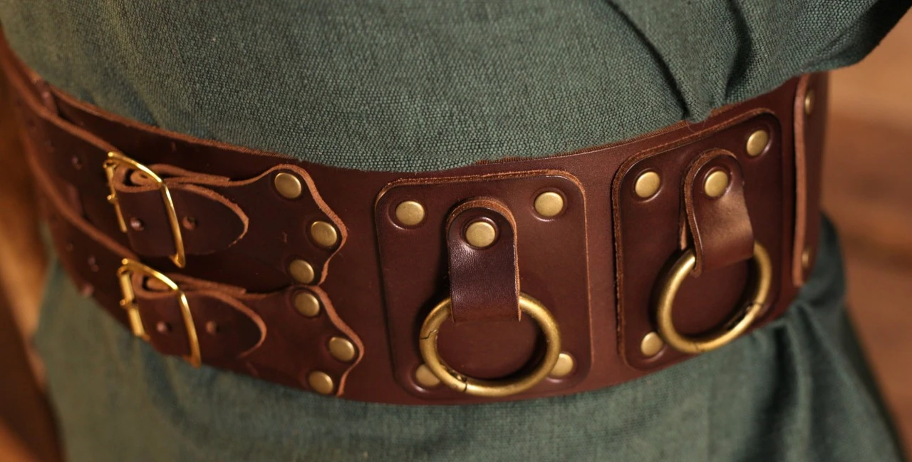 Medieval Broad Belt, 10cm, With Snap-Hook Rings 4 Medieval Broad Belt, 10cm, With Snap-Hook Rings - Image 2