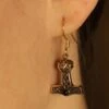Bronze Earrings Thors'hammer With Black Stone -Larp Fashion Shop bronze ohrhaenger thorshammer mit stein ml 25019 1 1280x1280