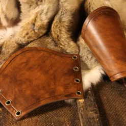 Short Leather Vambraces -Larp Fashion Shop kurze lederarmschienen geschnuert lt as07 615 3 1280x1280