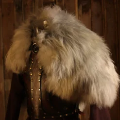 LARP Cape Grey Sheepskin 9 LARP Cape Grey Sheepskin -Larp Fashion Shop larp fellueberwurf grau er 710101 3 1280x1280