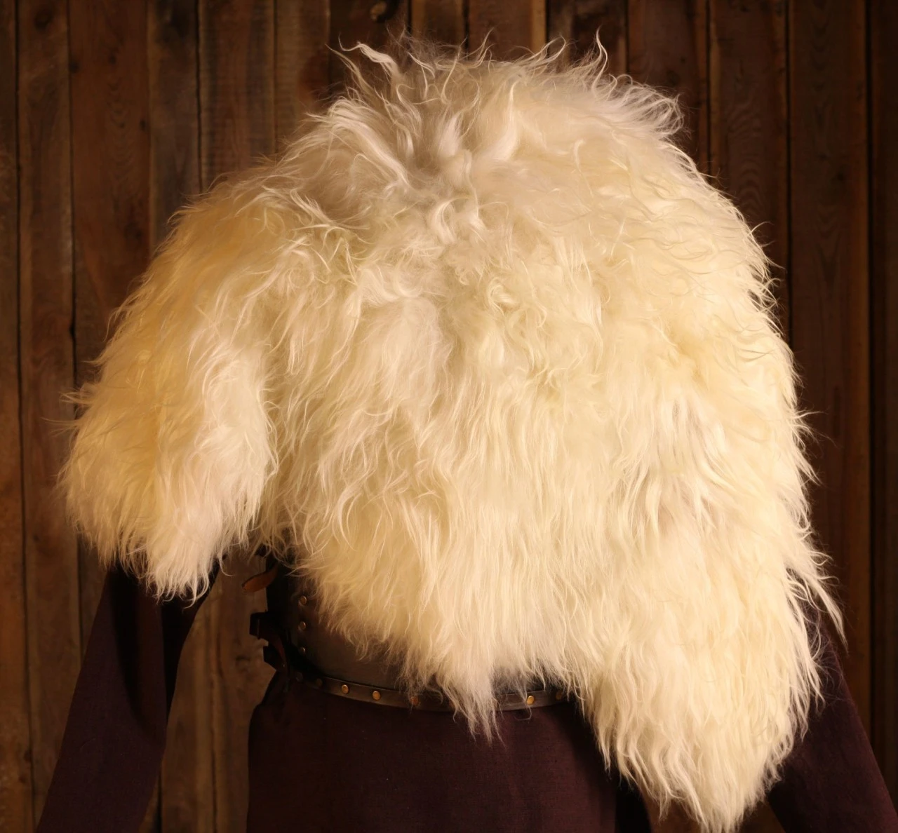 LARP Cape White Sheepskin 5 LARP Cape White Sheepskin - Image 3