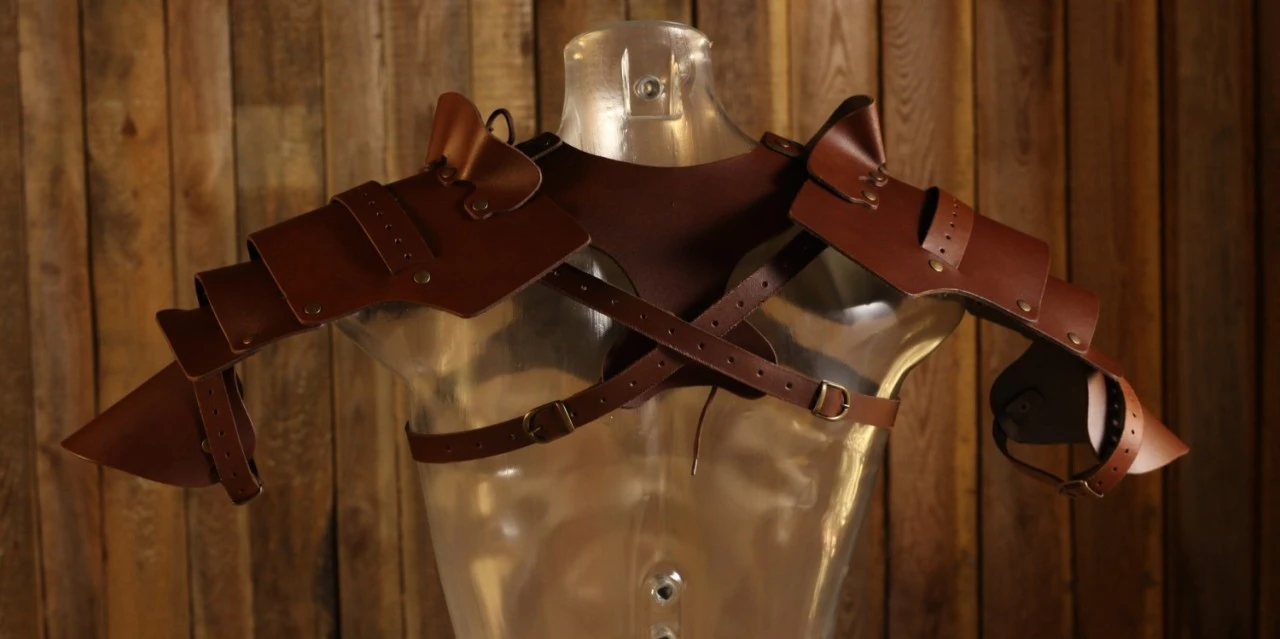 Larp Leather Shoulder Armour Pauldrons Brown 4 Larp Leather Shoulder Armour Pauldrons Brown - Image 2