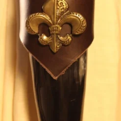 Drinking Horn W/ Brown Holder Fleur De Lys 300ml