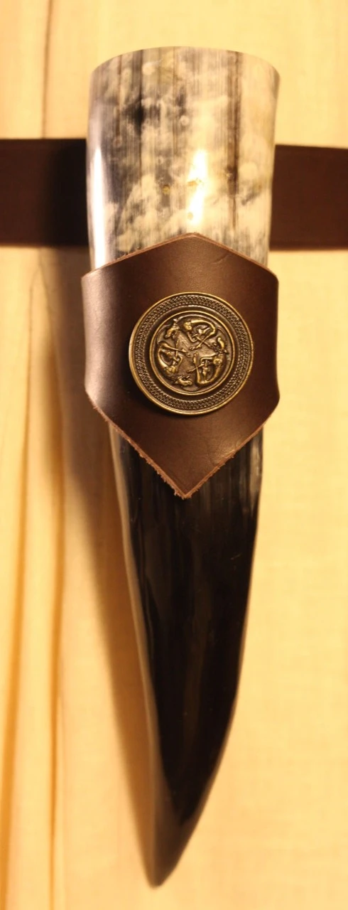 Drinking Horn W/ Brown Holder Celtic Horses 300ml 3 Drinking Horn W/ Brown Holder Celtic Horses 300ml