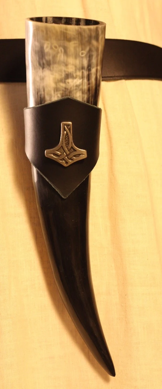 Drinking Horn W/ Black Holder Mjölnir 300ml 3 Drinking Horn W/ Black Holder Mjölnir 300ml