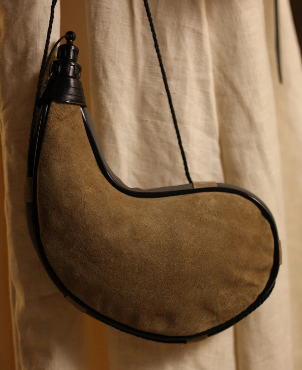 Wineskin (Bota) 1000ml, Curved 3 Wineskin (Bota) 1000ml, Curved