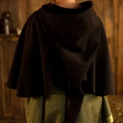 Woolen Hood With Wolf's Head Clasp -Larp Fashion Shop woll gugel mit wolfskopf schliesse lf 750610 2 1280x1280