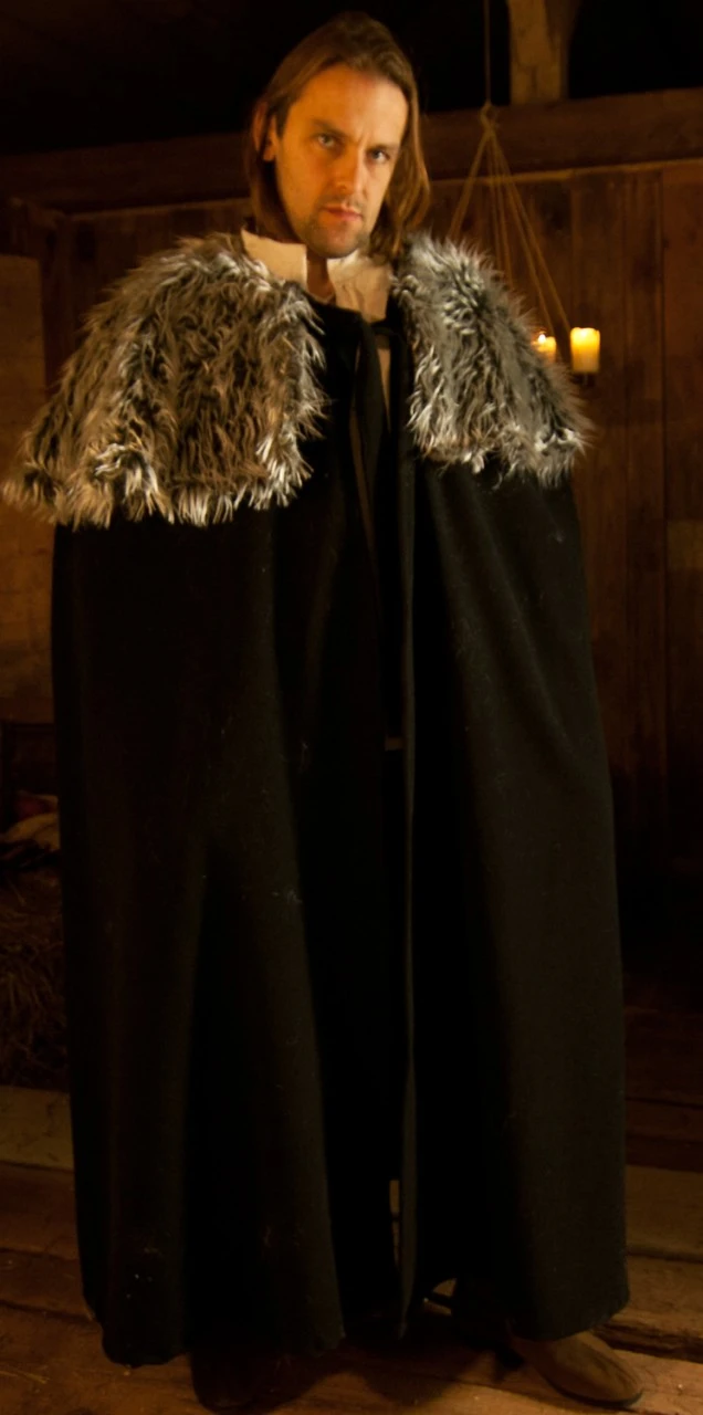 Woolen Cloak With Fur Tippet 3 Woolen Cloak With Fur Tippet