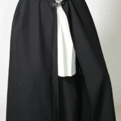 Woolen Cloak With Wolf's Head Clasp -Larp Fashion Shop woll umhang mit wolfskopf schliesse lf 450610 1 1280x1280